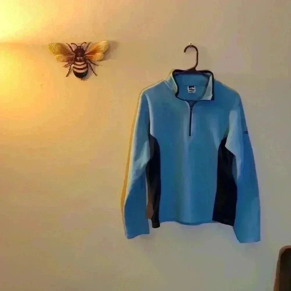 The North Face light weight pull over jacket, blue, large